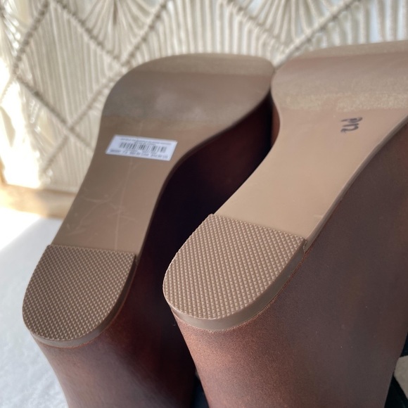 Torrid Black Platform Heel Sandals - Picture 12 of 15